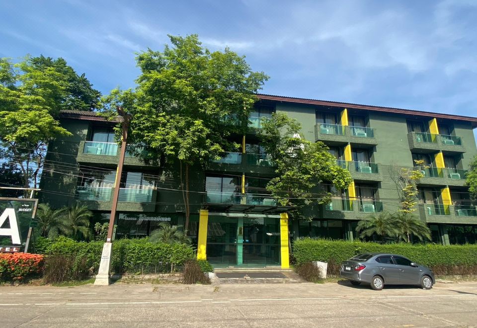 4. 어 호텔 버짓..