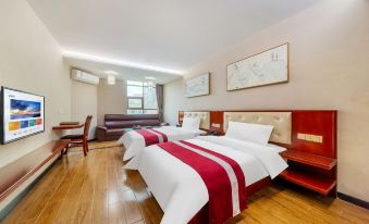 Luhe Zhongqiao Business Hotel