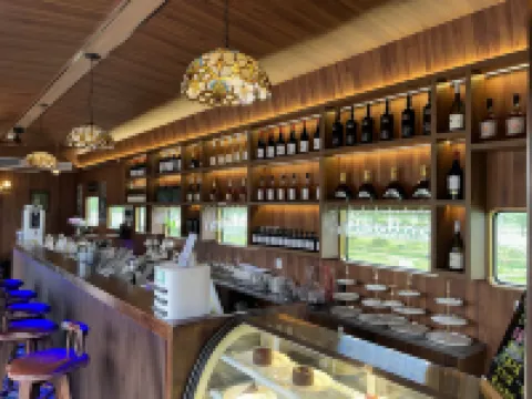 Xiangyun Train Homestay