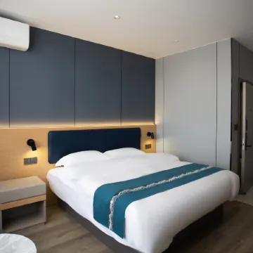 Danfeng Huaman Hotel