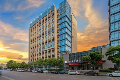 Dazu Dongnavis Hotel (Wuyue Plaza, Southwest China)