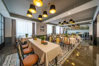 Jifeng International Hotel (Urumqi Youhao Road Business District Branch)