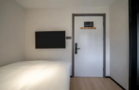 Mally Haiti Hotel (Hangzhou Jiaogong Road & Wenyi Road Branch)