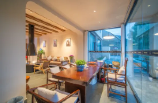 THEISLAND  OFTHE  GRASSLANDS