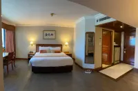 Topland Hotel & Convention Centre Hotels in Phitsanulok