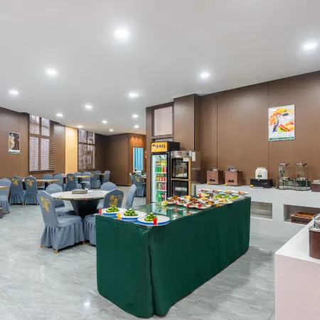 Four Seasons Qingteng Hotel (Yuyao Mazhu Zhongxin Square)