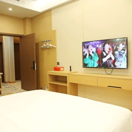 Baicheng County Fuyuan Hotel (Baicheng County Sports Plaza Branch)