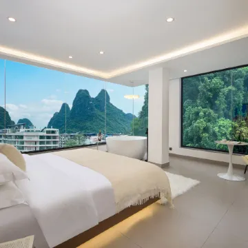 Yangshuo Miaoxiang Sky Mirror Hotel