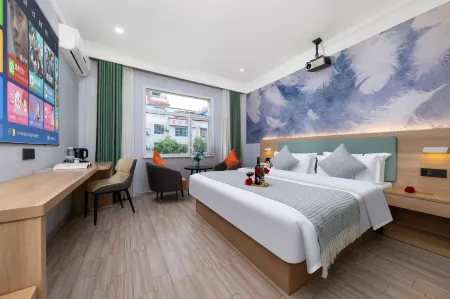 Huishui Hongxin Shiguang Hotel (Pedestrian Street Station Branch)