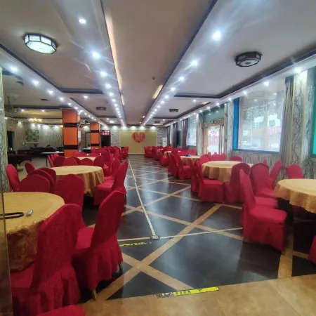 Shuimo Landscape Grand Hotel (Xingyi Railway Station)