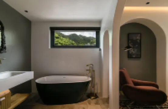 Quzhou Zuishan Wild Homestay