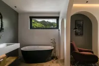 Quzhou Zuishan Wild Homestay