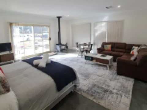 Canyonleigh Retreat Hotels in Bowral