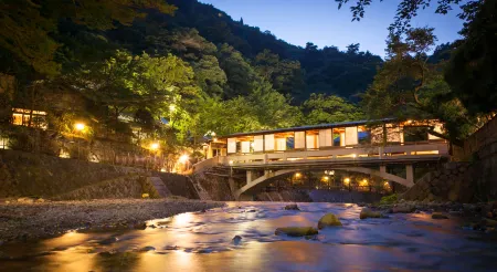Arima Onsen Gekkoen Yugetsusanso Отели рядом с достопримечательностью «Maya Ropeway»