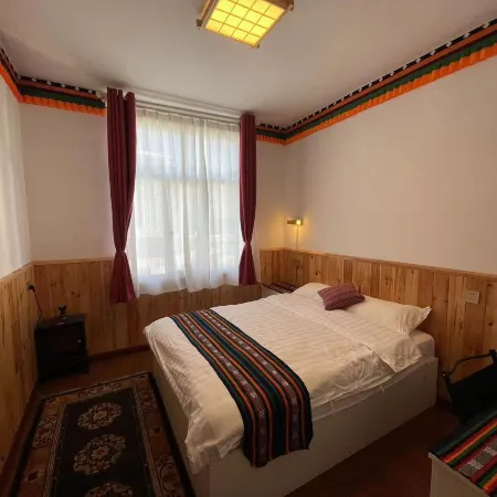 Ba'erma Sculpture Workshop Homestay Отели в г. Чамдо
