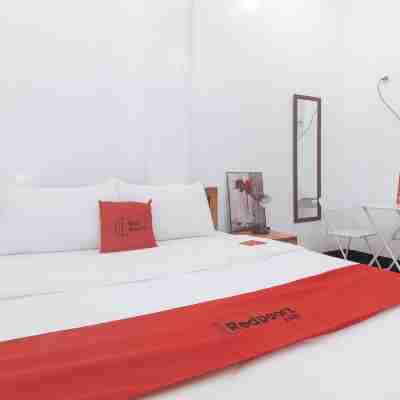 RedDoorz @ Socor Pension House Iligan City Rooms