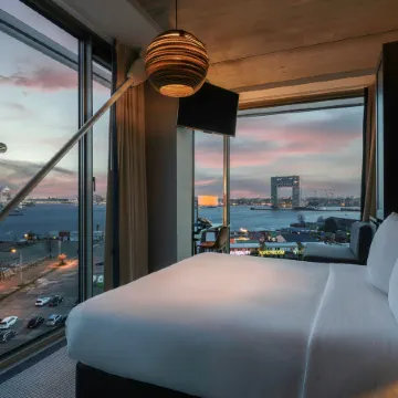 DoubleTree by Hilton Amsterdam – Ndsm Wharf