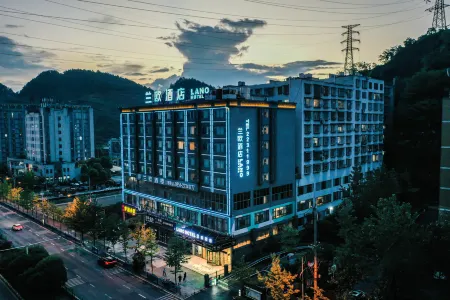 LanOuShangPin Hotel (Renhuai Power Supply Bureau Office Building)