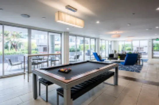 StaysPro - Venice Beach Luxury Apartments Minutes to the Marina and Santa Monica Hotels in Marina del Rey