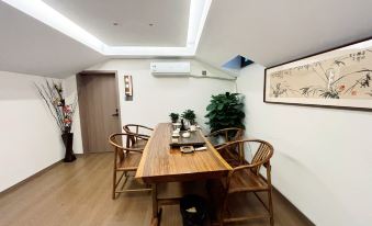 Yihou Courtyard Homestay