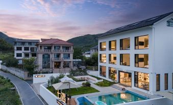 SevenMeet·180° Mountain View Ski Resort Homestay (Anji Yunshang Grassland Branch)