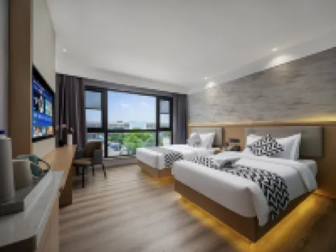 Yuzu Light Luxury Hotel (Zhengzhou Xinzheng International Airport Branch)