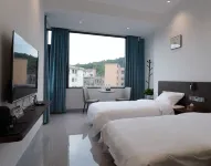 Riverbank Homestay