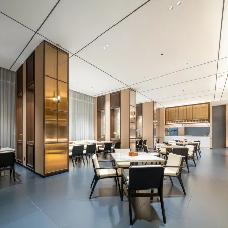 Lily One Court Hotel（Foshan Zu Temple Creative Industrial Park Store ）
