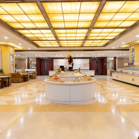 Hailiang Plaza Hotel (Zhongshan Road Metro Station)