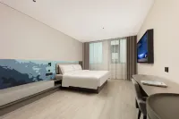 Changzhou Economic Development Zone Science and Technology Innovation Center Light Residence Hotel
