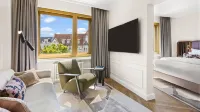 Bristol Berlin, Vignette Collection by IHG - Pool