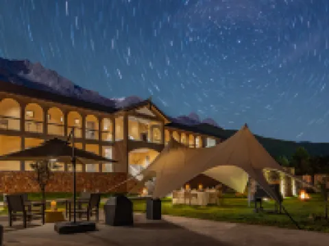 Lanxiu Snowmountain Boutique Hotel Hotels near Baishuihe River