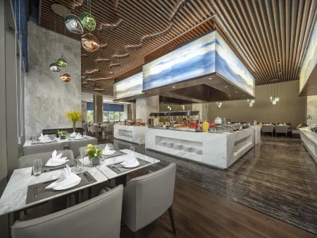 Qaidam International Hotel Отели рядом с достопримечательностью «Huangshui Forest Park»