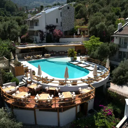 Pilos Suites