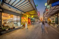 Ralph Bangkok Hotels near Wat Arun