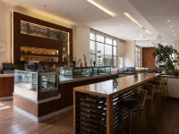 Warwick Hotel Jeddah Hotels near Salam Mall