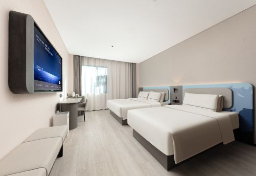 Wuhan Optics Valley Square Huazhong University of Science and Technology atour light