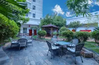 Qujing Yishi Yihe Hotel (Cuifeng Road, Qilin District)