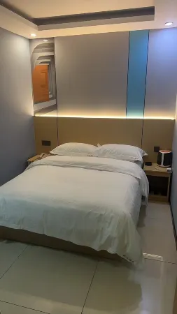 Luoding Lijiang Hotel Отели рядом с достопримечательностью «Luoding Jiangbin Park»