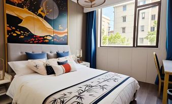 Longchen Holiday Hotel (Shanghai Weining Road Metro Station)