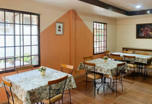 Bnky 베드 & 브렉퍼스트의 아늑한 정원 또는 객실