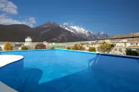 Lijiang Yueshang Snow View Hotel XUE SHAN INN (Old Town Dashuiche Store)