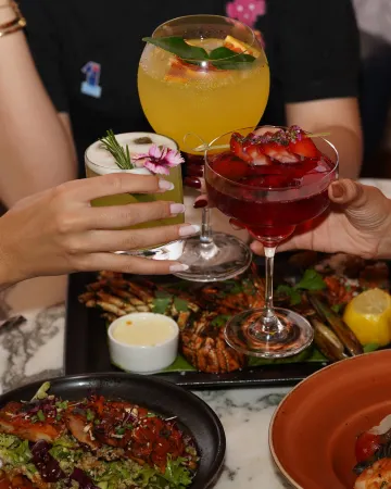 DoubleTree by Hilton Dubai - Jumeirah Beach Отели рядом с достопримечательностью «Ain Dubai»