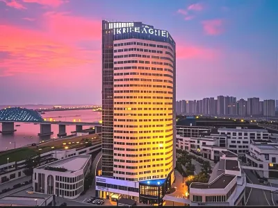 Yibai International Hotel (Nanchang West Station National Sports Center Branch) Hotels near xianghu Wetland Park