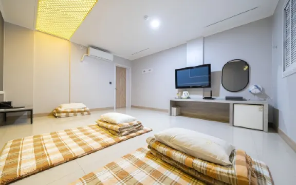 호텔본스테이 동해문화원 주변 호텔