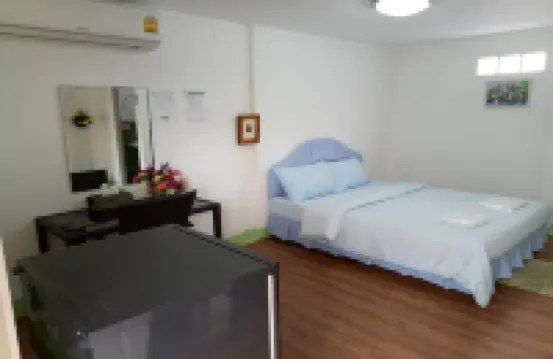 Coconut Home Resort Hotels in Damnoen Saduak