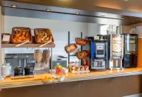 B&B HOTEL Lyon Grand Stade Meyzieu - petit déjeuner