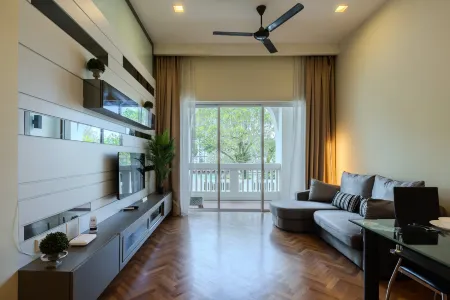 The Suites Straits Quay By Stayla