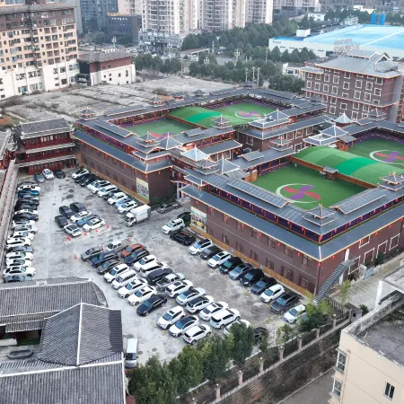 Kaili Wanhuzhai Hotel (South High-speed Railway Station)