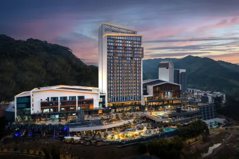 Regal Palace Hotspring Resort Shaoguan